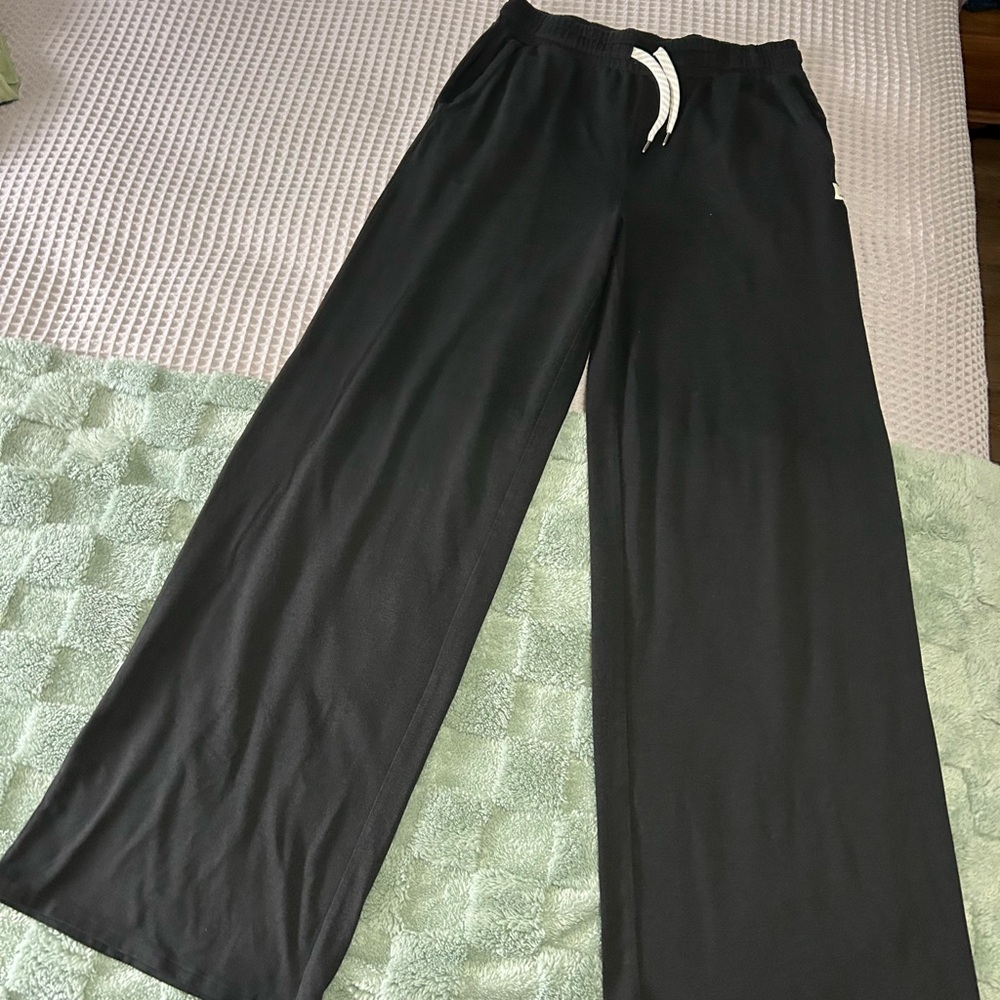 Vuori Halo Wide-Leg Lounge Pants